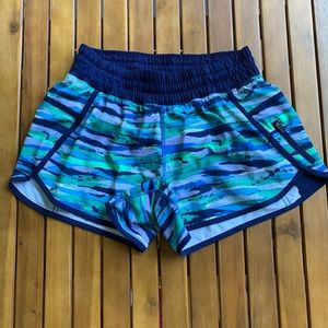 LULULEMON Tracker Shorts - Lined - Size 8
